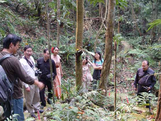 XTBG and Fairylake Botanical Garden to enhance cooperation in public education
