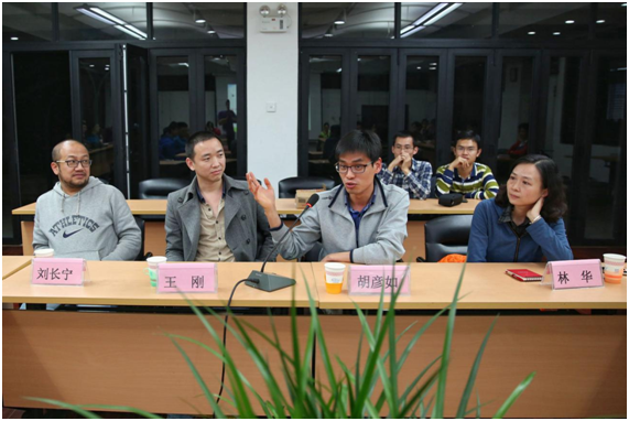 “Challenge scientists” increases students’ interest in science