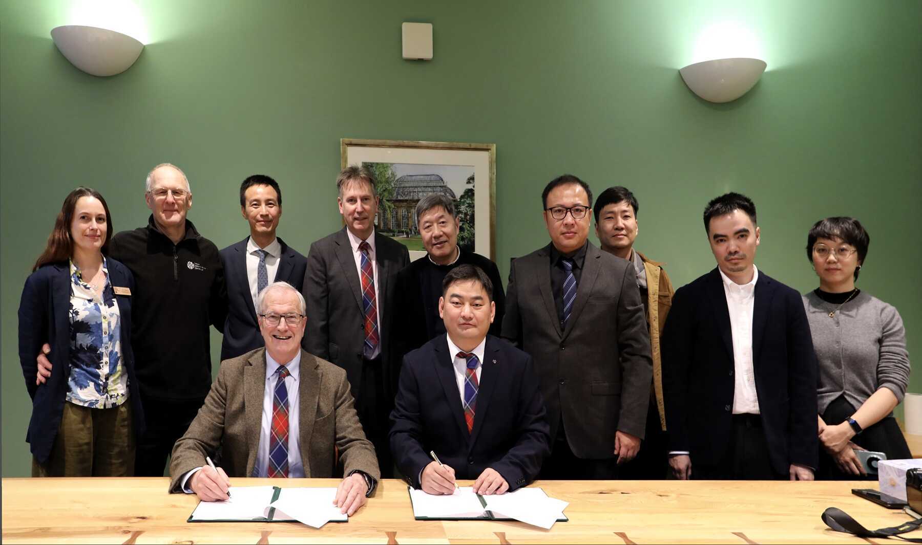 XTBG and Royal Botanic Botanic Garden Edinburgh renew cooperation memorandum