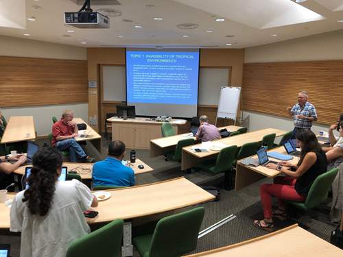 Prof Richard Corlett attends workshop on biological invasions in the tropics