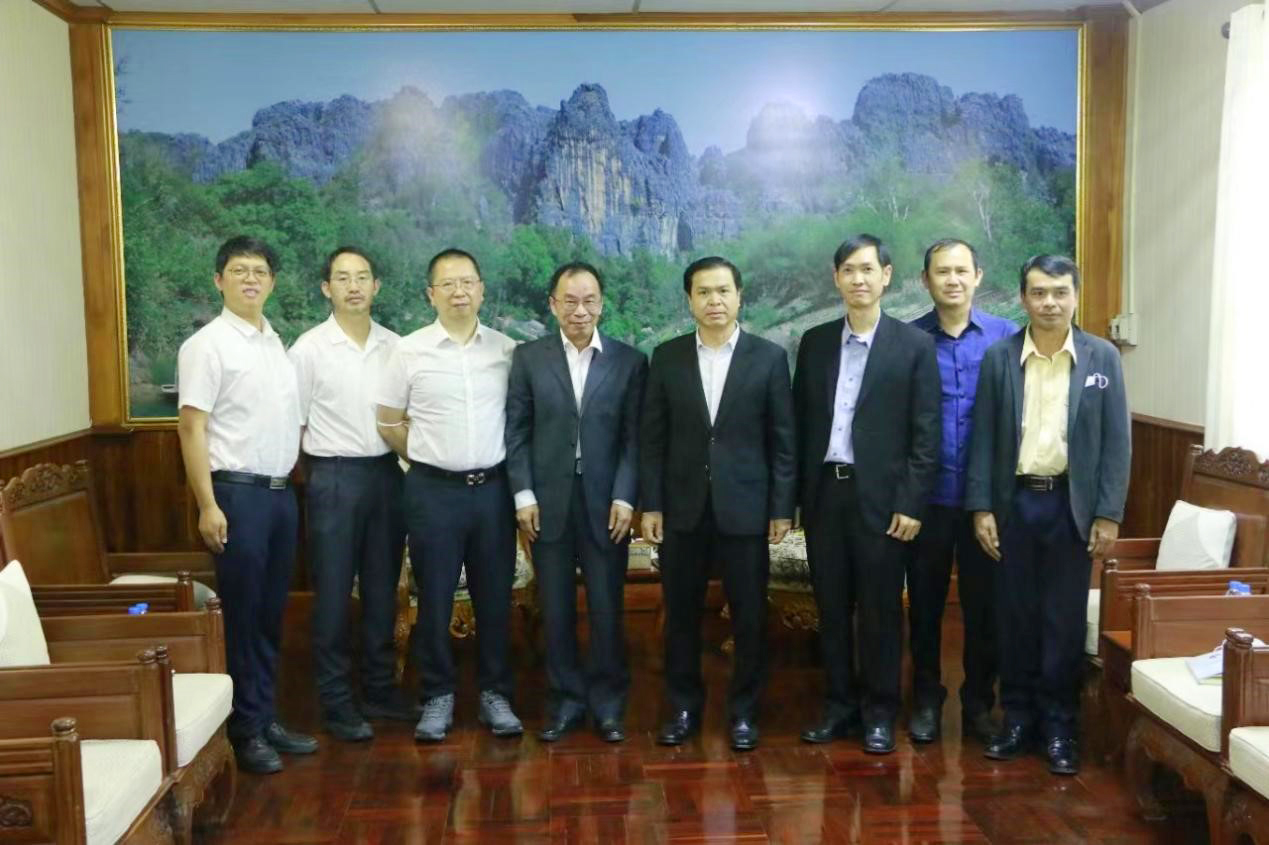 Yang Yongping heads delegation to Laos
