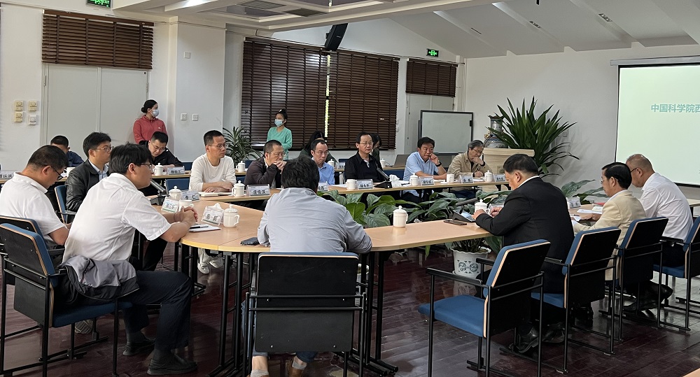 Delegation of Lao Culture and Tourism Company visits XTBG