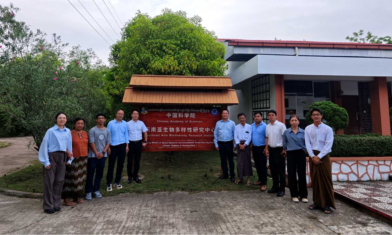 Zhang Jiaolin visits Myanmar